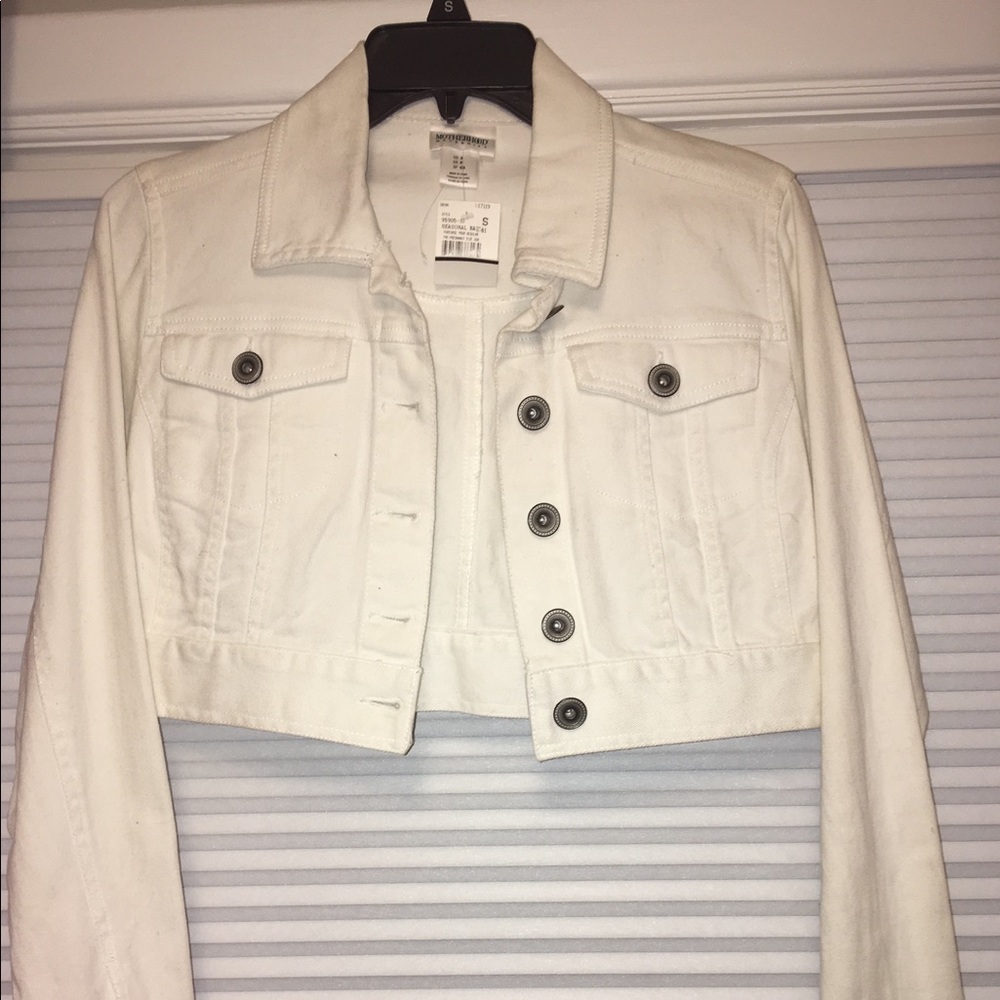 Motherhood maternity crop jean jacket